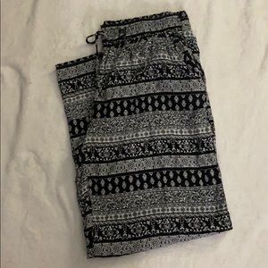 Joe B black and white boho pants size large